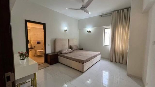 Metro Lee grand _ room