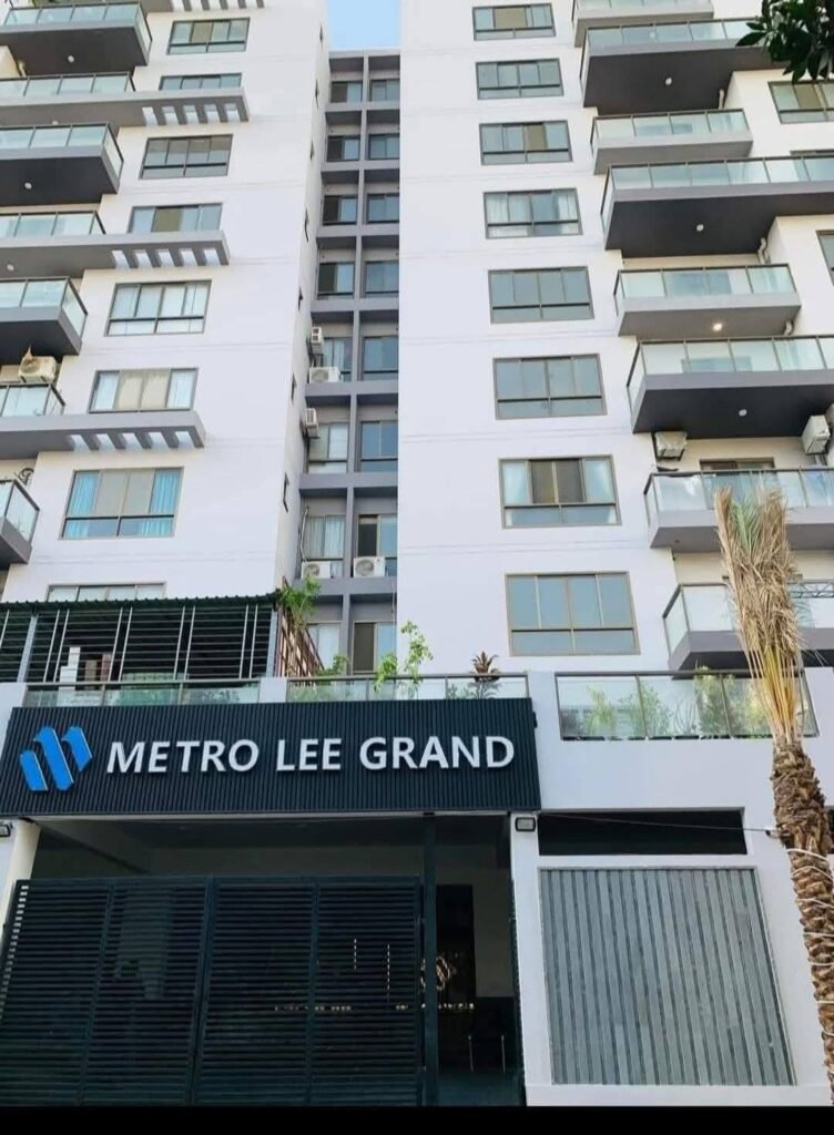 Metro Lee grand _ main view